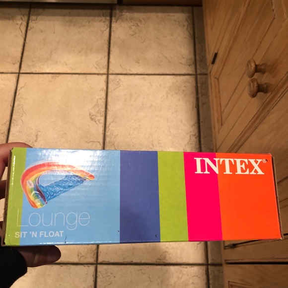Intex Sit ‘N Float NWT Pool Lounger IN BOX Rainbow Float RARE Intex - Picture 4 of 5